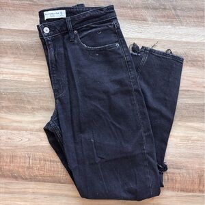 Abercrombie & Fitch High Rise Curve Love Mom Jeans
